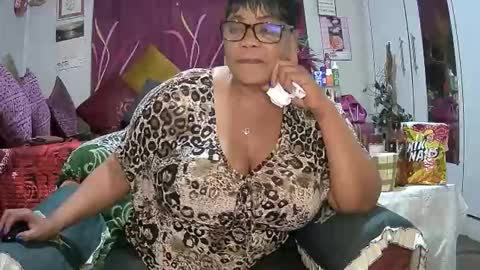 itumeleng74 online show from 12-13-25, 08:04