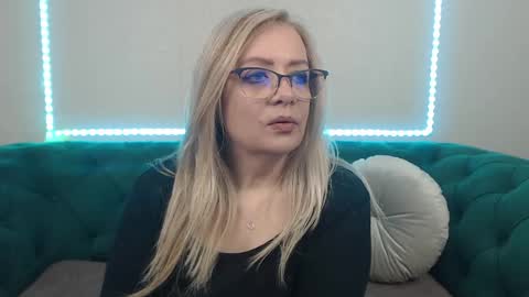 ivanacharm online show from 04-23-26, 03:52