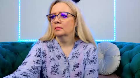 ivanacharm online show from 06-01-26, 03:19
