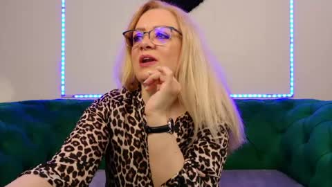 ivanacharm online show from 06-18-26, 03:29