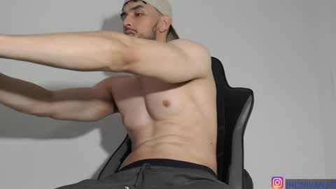 Snapshot of ivanhot279 chatting on 12-13-24, 07:53 ivanhot279 online show from 12-13-24, 07:53