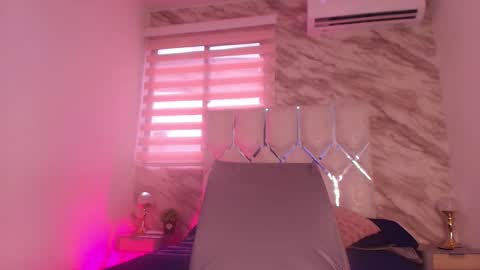 Snapshot of ivanna_vega_ chatting on 03-28-26, 07:35 ivanna online show from 03-28-26, 07:35