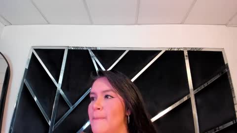 ivannaa18 online show from 10-26-25, 03:56