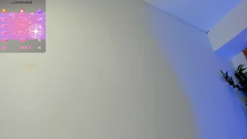 Snapshot of ivannafoxx_ chatting on 05-14-26, 11:17 ivanna online show from 05-14-26, 11:17