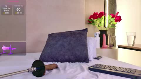 Ivanna Moretti  online show from 12-22-25, 03:09