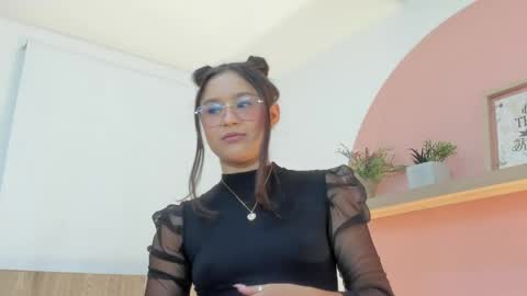 I V E T T E online show from 05-21-26, 08:49