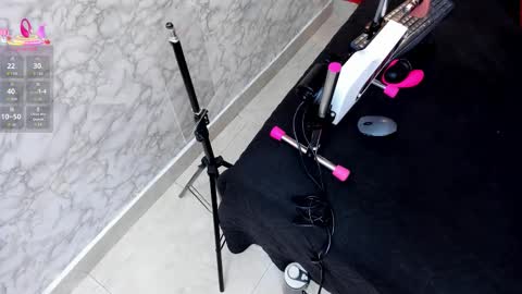 Snapshot of ivisbouncyass chatting on 11-10-25, 12:15 Ivis online show from 11-10-25, 12:15