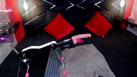 Snapshot of ivisbouncyass chatting on 11-22-25, 01:10 Ivis online show from 11-22-25, 01:10