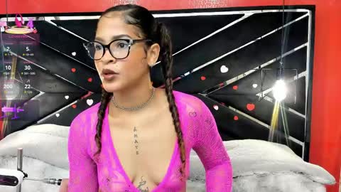 Ivis  online show from 04-28-26, 01:16