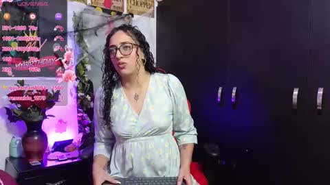ivonemoon online show from 10-18-25, 07:25