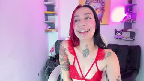 Snapshot of ivonne66 chatting on 11-01-25, 01:24 Ivonne online show from 11-01-25, 01:24