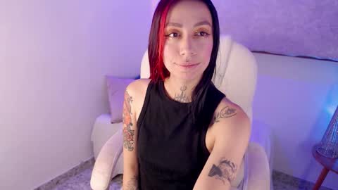 Snapshot of ivonne66 chatting on 11-19-25, 01:22 Ivonne online show from 11-19-25, 01:22