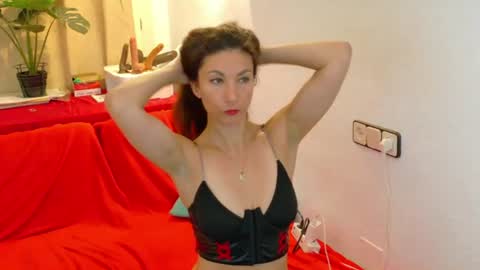 Snapshot of ivonne_hilton chatting on 07-06-26, 07:49 Ivonne online show from 07-06-26, 07:49