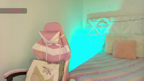 Snapshot of ivonnygoldie chatting on 05-20-26, 01:01 Ivonny online show from 05-20-26, 01:01