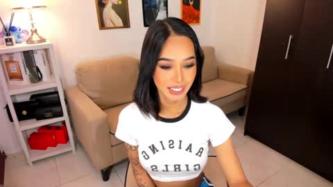 Snapshot of ivorycollins chatting on 01-25-25, 02:15 kirstenelsie online show from 01-25-25, 02:15
