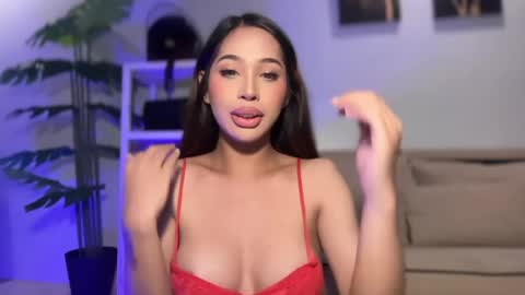 Snapshot of ivorycollins chatting on 04-25-26, 05:10 kirstenelsie online show from 04-25-26, 05:10