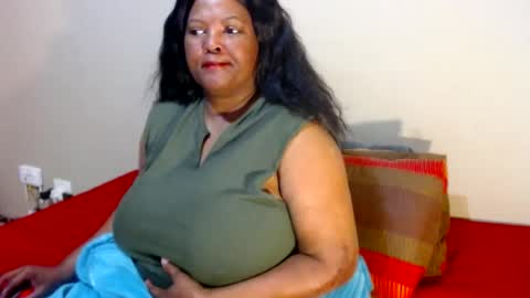 IVORYTITS48 online show from 07-04-26, 06:30