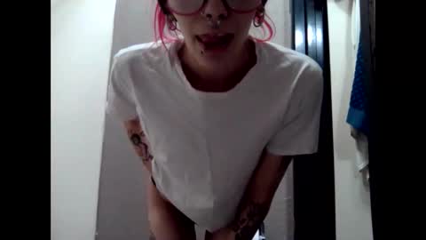 ivorytrixx online show from 02-10-26, 05:50