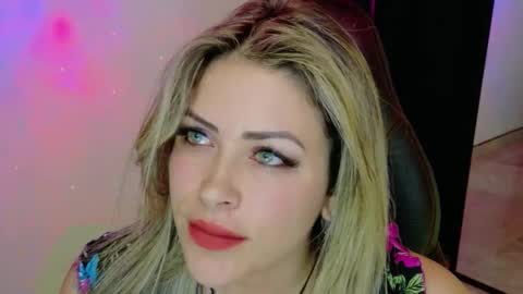 Diana Rojas  online show from 11-30-25, 05:50