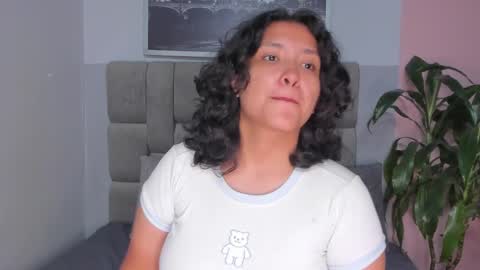 Snapshot of ivy_and_molly chatting on 09-17-25, 08:54 Ivy and Molly online show from 09-17-25, 08:54