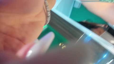 Snapshot of ivy_bellee chatting on 12-21-24, 06:30 Ivy bellee online show from 12-21-24, 06:30