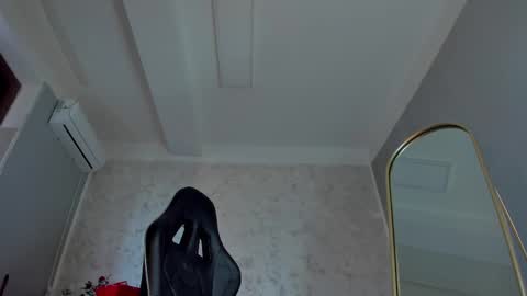 Snapshot of ivy_bellee chatting on 02-14-25, 08:52 Ivy bellee online show from 02-14-25, 08:52