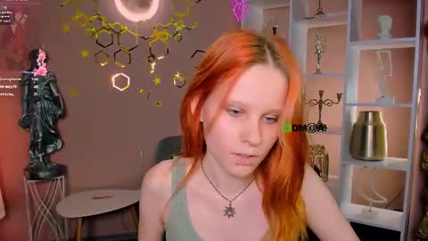 Snapshot of ivy_frost chatting on 06-27-26, 03:39 Ivy online show from 06-27-26, 03:39