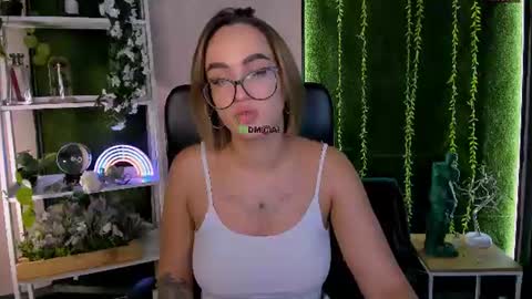 Snapshot of ivy_frost chatting on 08-03-26, 12:10 Ivy online show from 08-03-26, 12:10
