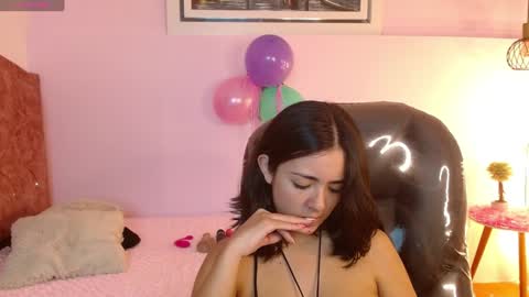 Snapshot of ivy_gail chatting on 01-28-25, 04:08  IVY online show from 01-28-25, 04:08