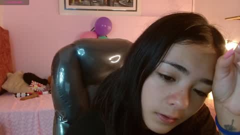 Snapshot of ivy_gail chatting on 01-29-25, 09:23  IVY online show from 01-29-25, 09:23