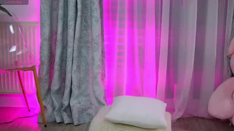 Ivy Myaa online show from 04-18-26, 10:21