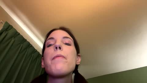 Snapshot of ivy_rose90 chatting on 04-01-26, 06:16 ivy_rose90 online show from 04-01-26, 06:16