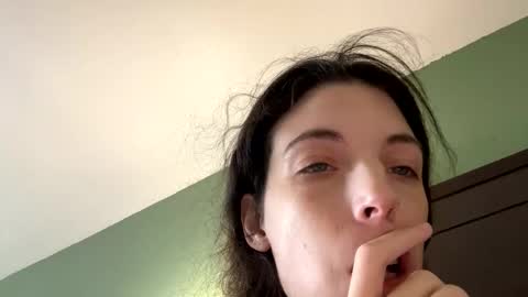 Snapshot of ivy_rose90 chatting on 05-31-26, 06:42 ivy_rose90 online show from 05-31-26, 06:42