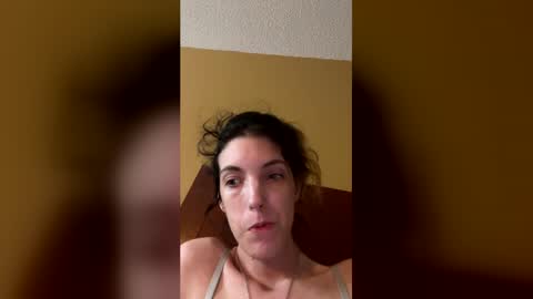 Snapshot of ivy_rose90 chatting on 06-06-26, 12:38 ivy_rose90 online show from 06-06-26, 12:38