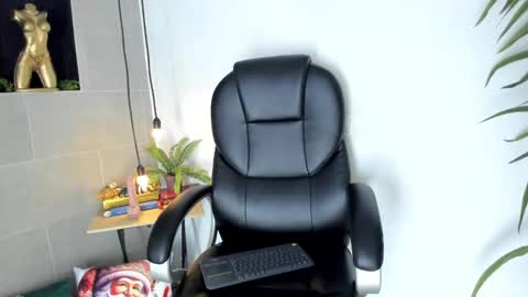 Ivy online show from 12-27-24, 01:07