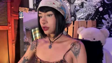 Ivy bank   online show from 12-17-25, 08:48