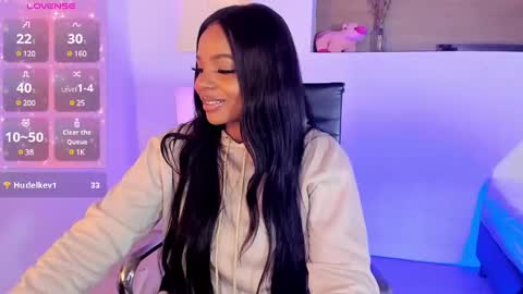 Snapshot of ivybliss8 chatting on 02-10-25, 02:59 i v y  b l i s s online show from 02-10-25, 02:59