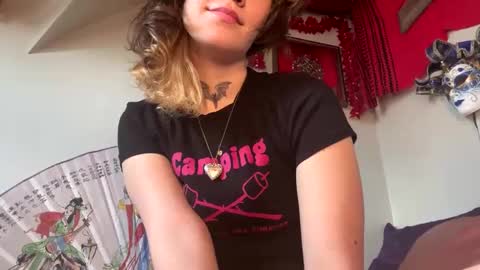 Snapshot of ivydevilll chatting on 05-28-26, 06:38 IVY DEVILL online show from 05-28-26, 06:38