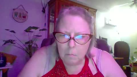 ivyjane3522 online show from 04-17-26, 01:19
