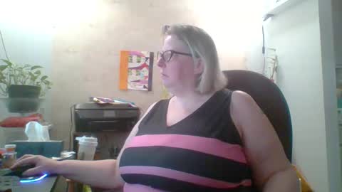 ivyjane3522 online show from 05-01-26, 01:37