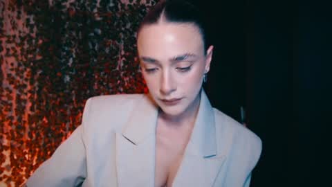 Miss Ivy online show from 01-17-25, 03:53