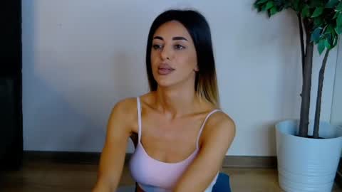 Snapshot of ivylustt chatting on 06-10-26, 05:39 IvyLustt online show from 06-10-26, 05:39
