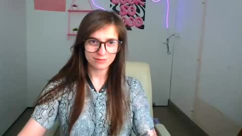 Snapshot of ivynoir_ chatting on 06-19-26, 10:46 Ivy online show from 06-19-26, 10:46
