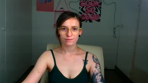 Snapshot of ivynoir_ chatting on 06-28-26, 12:55 Ivy online show from 06-28-26, 12:55