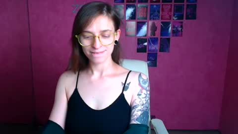 Snapshot of ivynoir_ chatting on 07-04-26, 10:27 Ivy online show from 07-04-26, 10:27