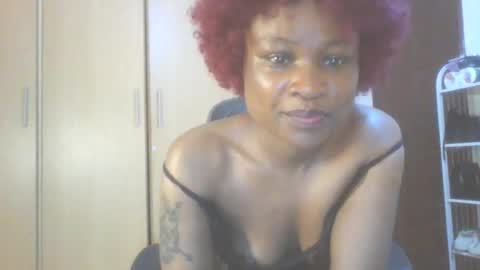 Snapshot of ivyqueen35 chatting on 07-19-26, 03:32 Ivy Queen online show from 07-19-26, 03:32