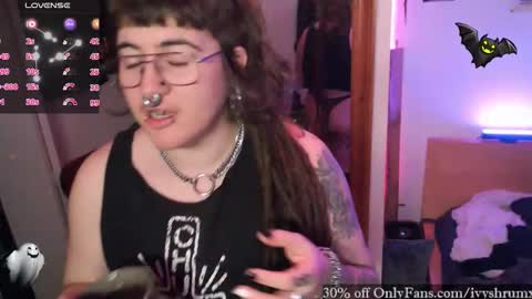 Ivy ShrumX online show from 12-19-25, 10:17