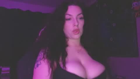 Amiee online show from 04-18-26, 01:20