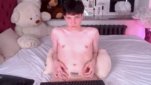 Maxim online show from 03-06-26, 01:35