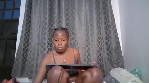 Snapshot of iynika chatting on 05-08-26, 09:20 iynika online show from 05-08-26, 09:20